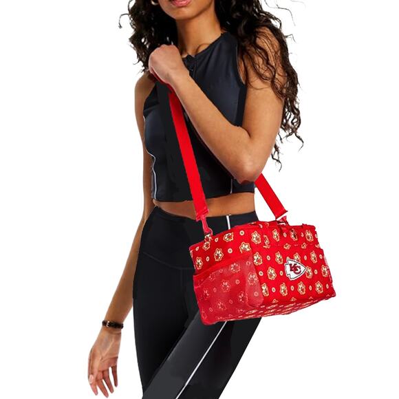 Vera Bradley Lighten Up NFL KC Chiefs Cooler New $110 Red Yellow Bandana Tote - Picture 12 of 12